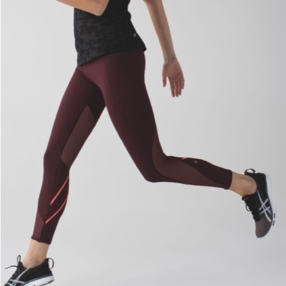 Lululemon All Meshed Up Tights 7/8  Bordeaux Drama/Flash Light Size 2